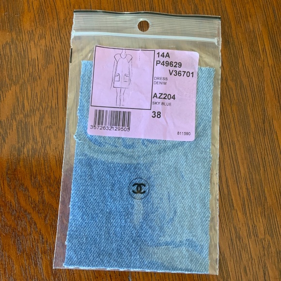 AUTHENTIC RARE VINTAGE CHANEL BLUE DENIM DRESS 38 EXCELLENT PREOWNED CONDITION - Picture 16 of 16